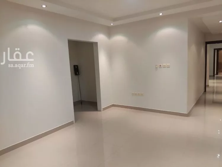 فيلا للإيجار في شارع أحمد بن عبدالله البرقي, حي العارض, مدينة الرياض, منطقة الرياض صورة 4