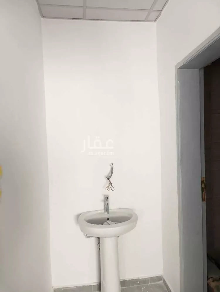 ورشة للإيجار في شارع عبدالرحمن ابن ابي سعيد, حي ورقان, مدينة المدينة المنورة, منطقة المدينة المنورة 13