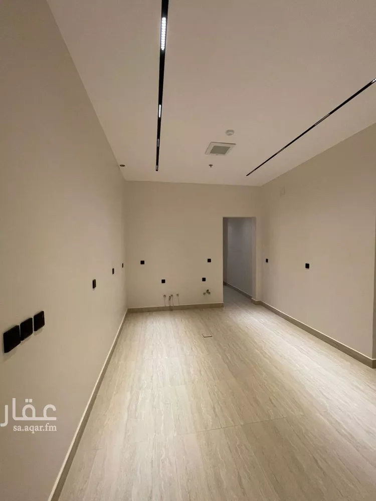 شقة للبيع في شارع الشيخ حسن بن حسين بن علي, حي المونسية, مدينة الرياض, منطقة الرياض 15