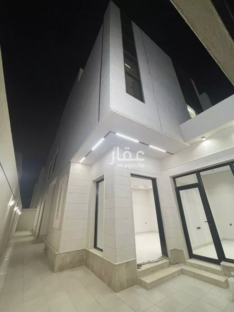 فيلا للبيع في شارع عيسى ابن سلمان خليفه, حي المعيزيلة, مدينة الرياض, منطقة الرياض 9