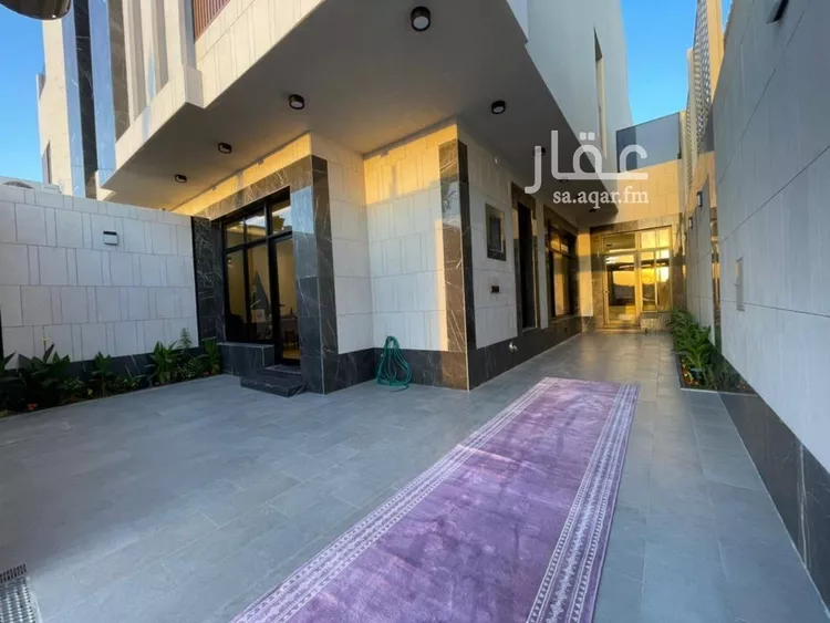 Villa for Sale in Riyadh Al Malqa 17