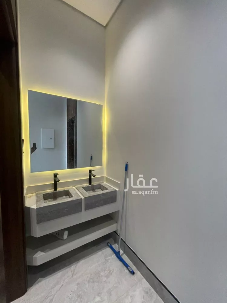 دور للبيع في شارع رقم 1, حي الندوة, مدينة الرياض, منطقة الرياض 7