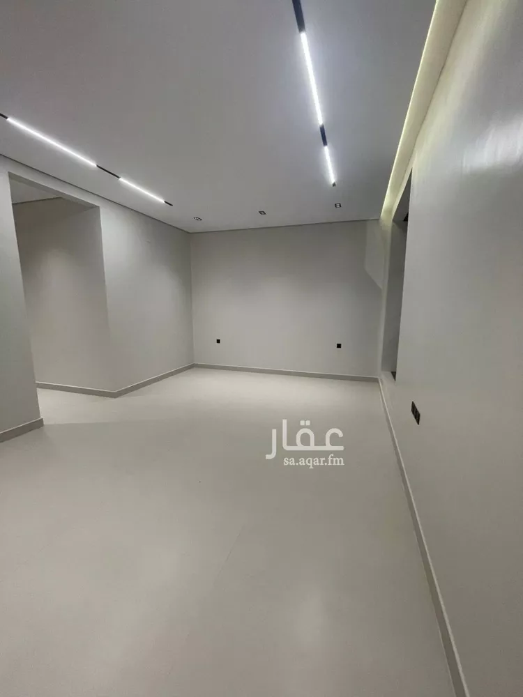 فيلا للبيع في شارع عيسى ابن سلمان خليفه, حي المعيزيلة, مدينة الرياض, منطقة الرياض 7