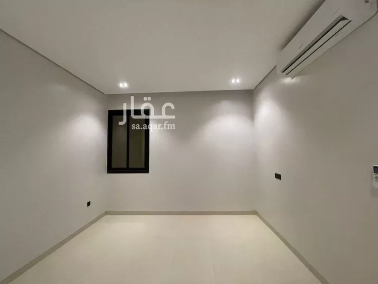 Floor for Sale in Riyadh Al Yarmouk 9