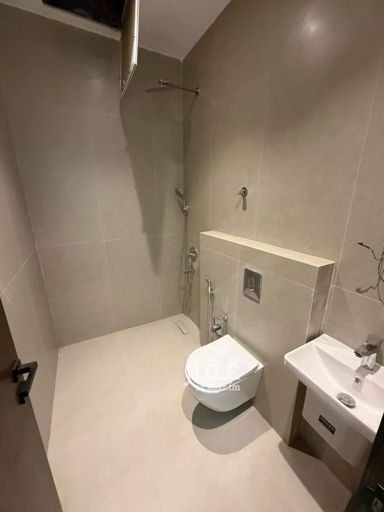 Floor for Sale in Riyadh Ar Rimal صورة 3