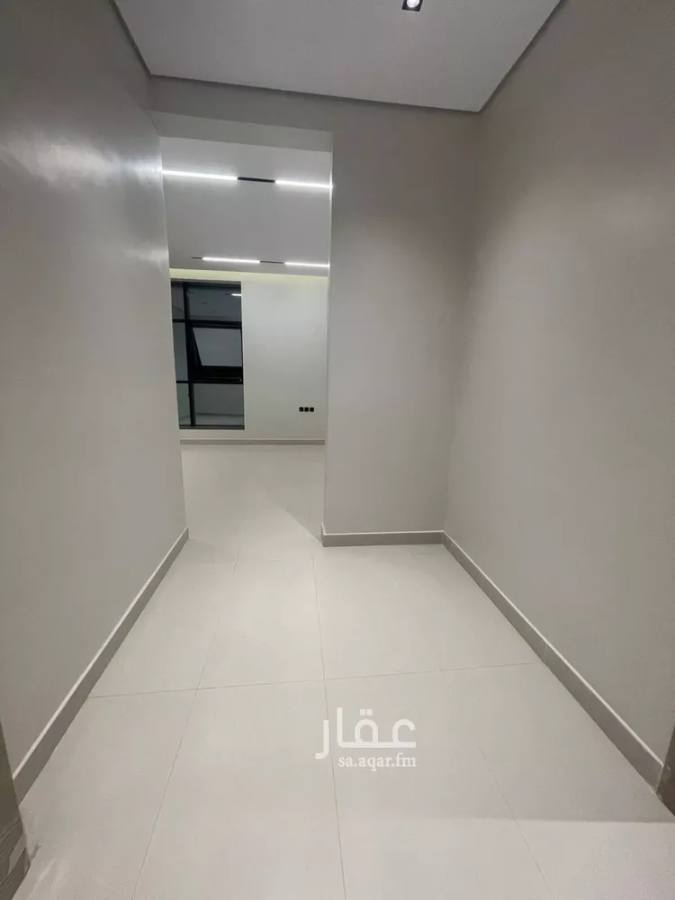فيلا للبيع في شارع عيسى ابن سلمان خليفه, حي المعيزيلة, مدينة الرياض, منطقة الرياض 13
