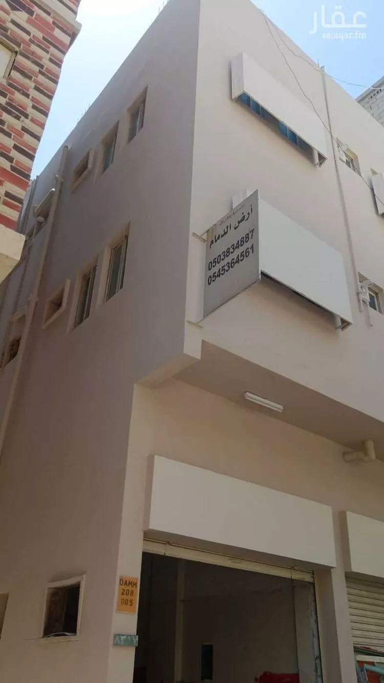 عمارة للإيجار في شارع الخامس عشر, حي السوق, مدينة الدمام, المنطقة الشرقية صورة 2