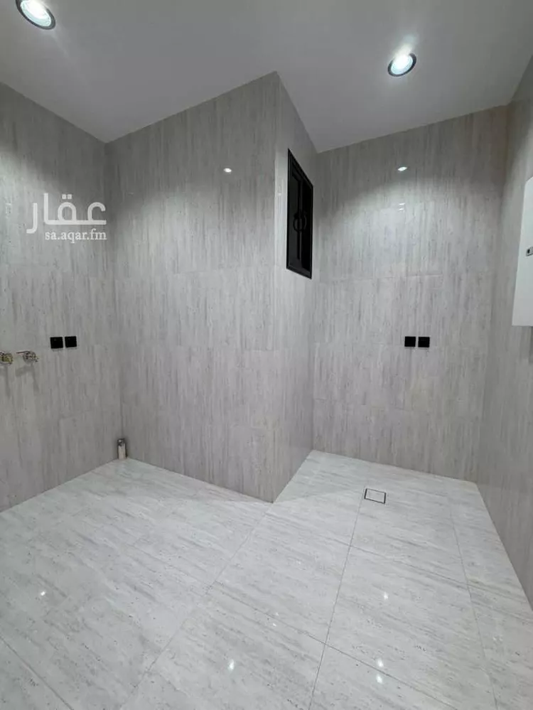 شقة للبيع في شارع احمد بن ادريس, حي الوفاء, مدينة خميس مشيط, منطقة عسير 12