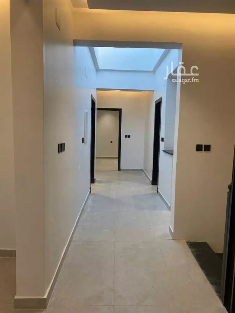 عمارة للبيع في شارع عبدالرحمن الزواوي, حي الزهور, مدينة أبها, منطقة عسير صورة 5