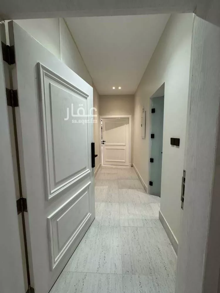 شقة للبيع في شارع القرية العليا, حي الحمراء, مدينة الخبر, المنطقة الشرقية