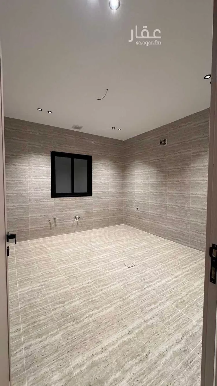 شقة للبيع في شارع ضرار بن الازور, حي الصواري, مدينة الخبر, المنطقة الشرقية 1 صورة