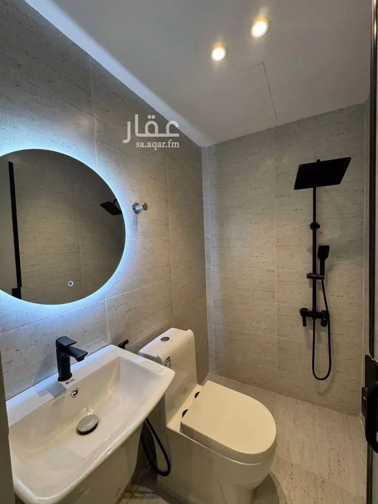 شقة للبيع في شارع القرية العليا, حي الحمراء, مدينة الخبر, المنطقة الشرقية 7