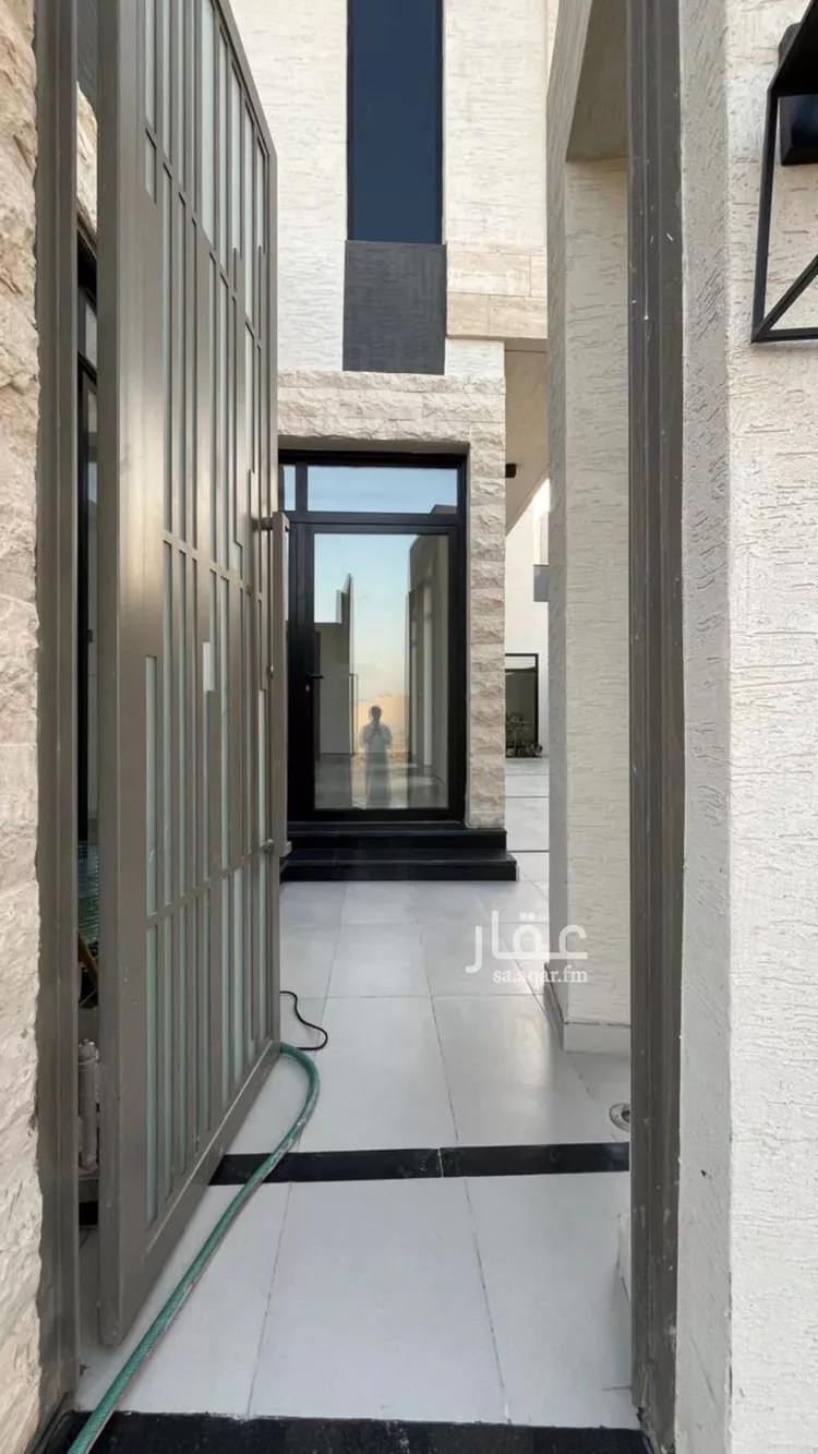 فيلا للبيع في شارع سبط العلاء, حي المهدية, مدينة الرياض, منطقة الرياض صورة 5