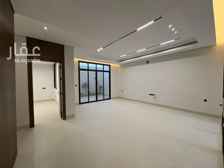 فيلا للبيع في شارع أحمد الزنجاني, حي المهدية, مدينة الرياض, منطقة الرياض صورة 5