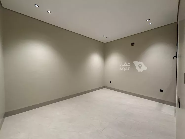 Villa for Sale in Riyadh Al Mahdiyah 4