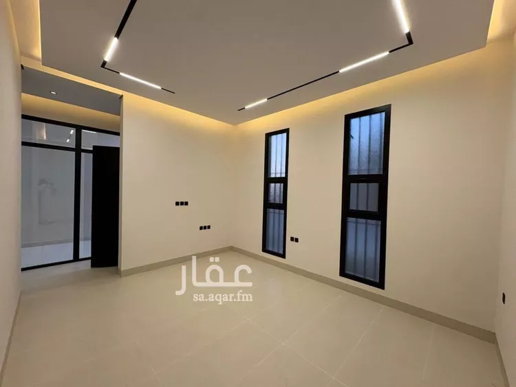 فيلا للبيع في شارع أحمد الزنجاني, حي المهدية, مدينة الرياض, منطقة الرياض صورة 3