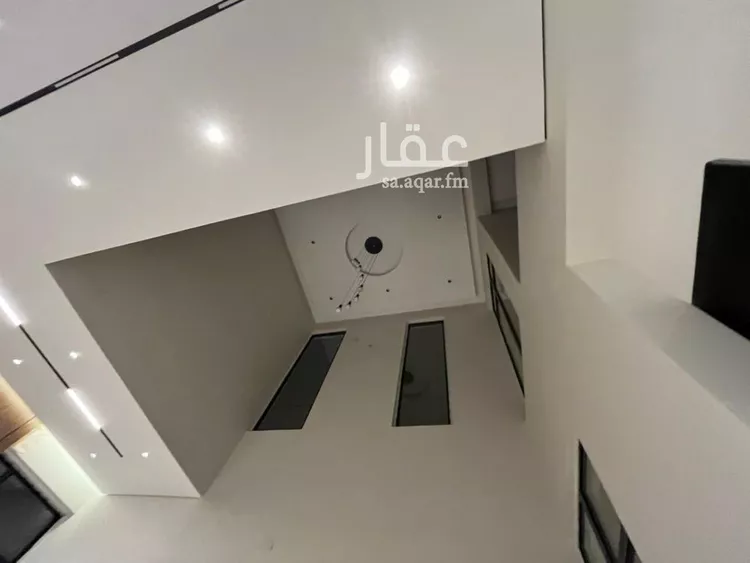 فيلا للبيع في شارع إسماعيل بن أبي الغنائم, حي المهدية, مدينة الرياض, منطقة الرياض صورة 5