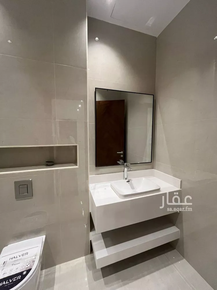 فيلا للبيع في شارع أبي الشيخ الأصبهاني, حي المهدية, مدينة الرياض, منطقة الرياض 16