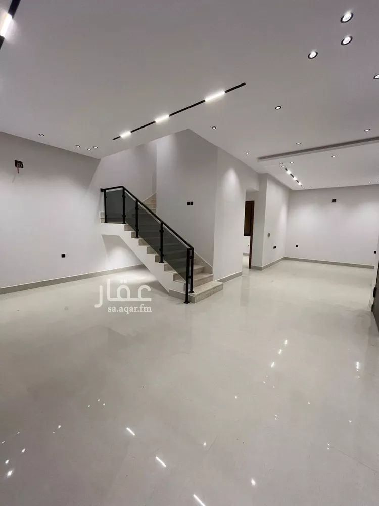 فيلا للبيع في شارع أبي الشيخ الأصبهاني, حي المهدية, مدينة الرياض, منطقة الرياض 13