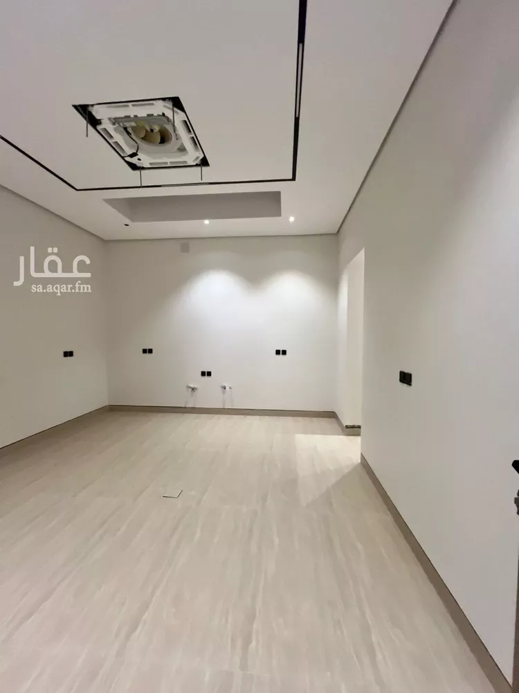 فيلا للبيع في شارع عبدالعزيز بن إسماعيل, حي المهدية, مدينة الرياض, منطقة الرياض 18