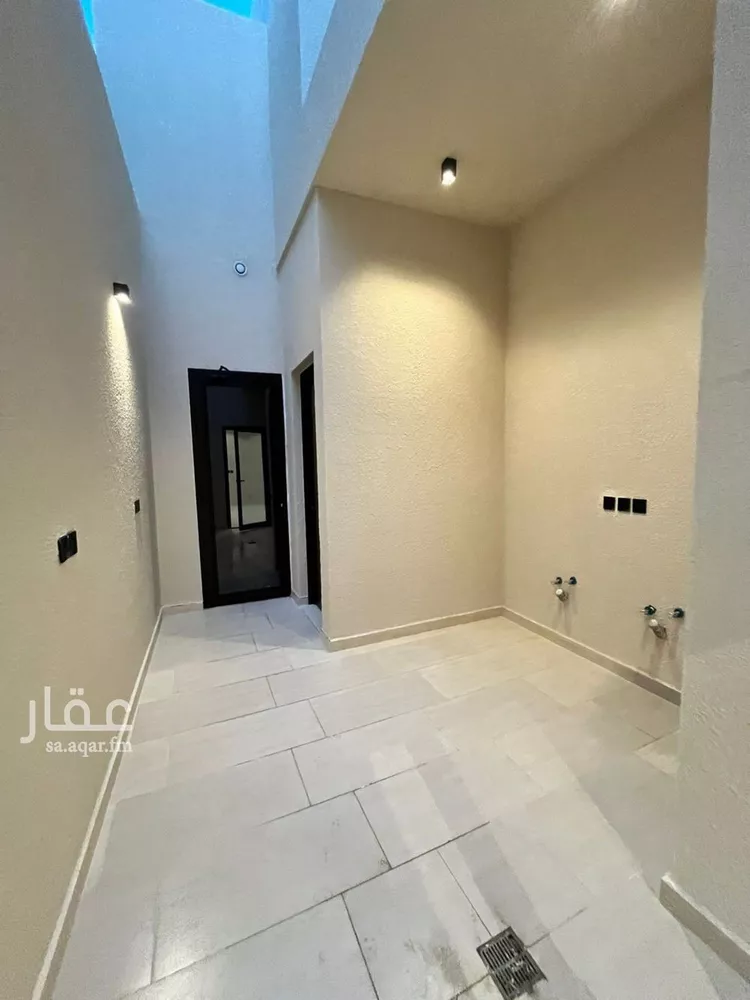 فيلا للبيع في شارع مليح بن طريف, حي المهدية, مدينة الرياض, منطقة الرياض 25