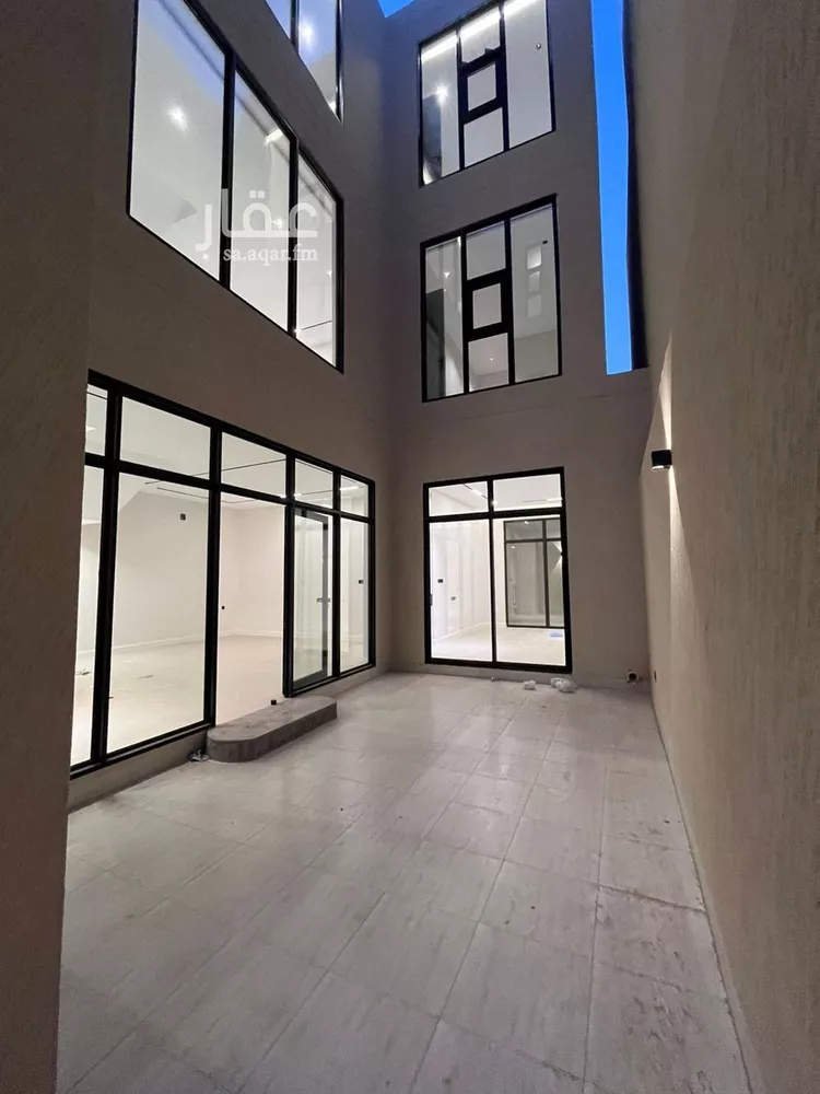 فيلا للبيع في شارع كرم الحربي, حي المهدية, مدينة الرياض, منطقة الرياض صورة 5