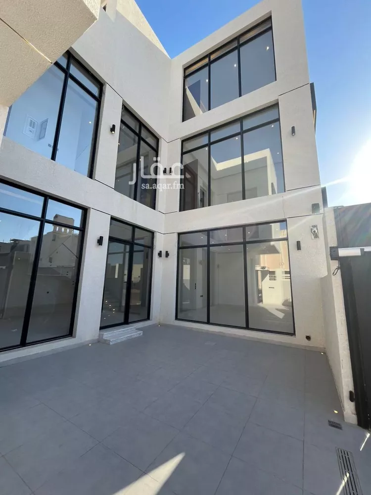 Villa for Sale in Riyadh Al Mahdiyah 12