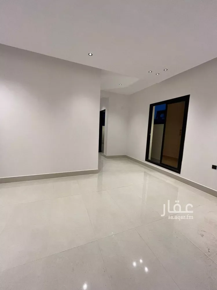 فيلا للبيع في شارع أبي الشيخ الأصبهاني, حي المهدية, مدينة الرياض, منطقة الرياض 7