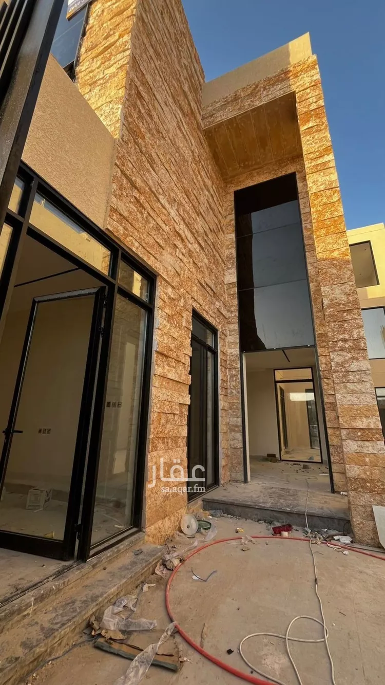 فيلا للبيع في شارع عبدالحق الهاشمي, حي المهدية, مدينة الرياض, منطقة الرياض صورة 2