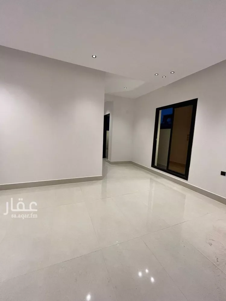 فيلا للبيع في شارع أبي الشيخ الأصبهاني, حي المهدية, مدينة الرياض, منطقة الرياض 30