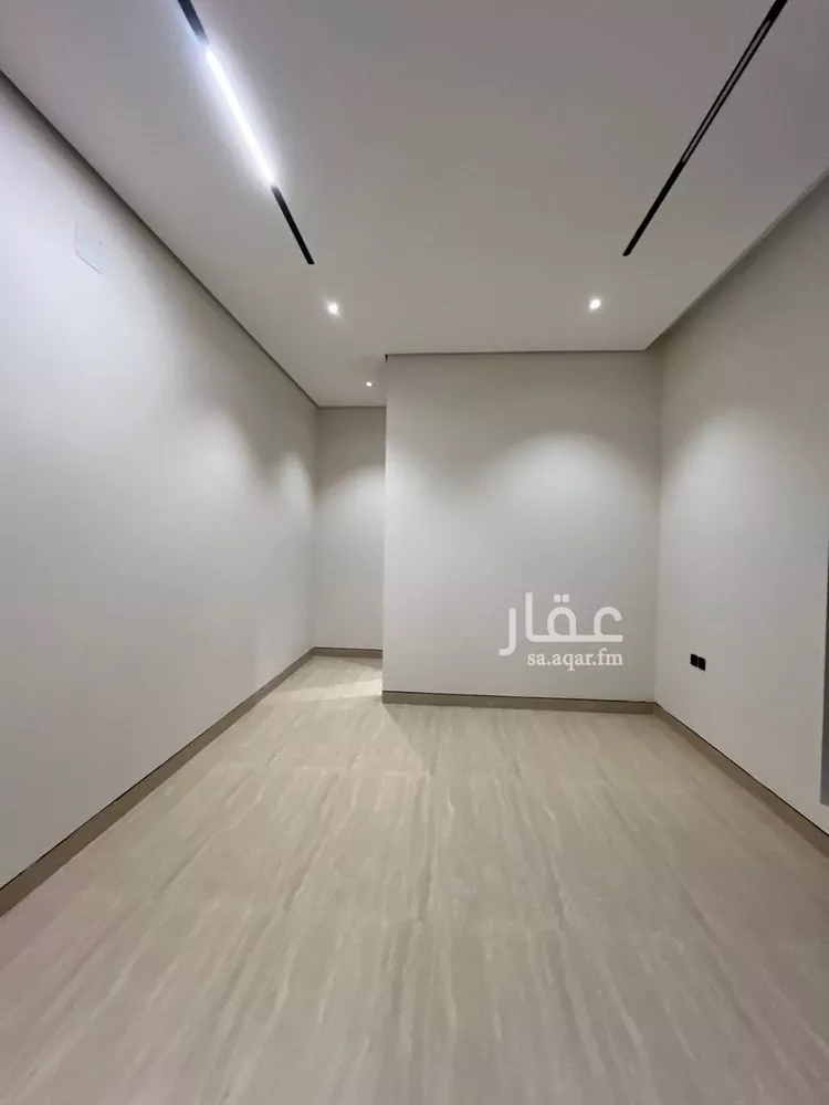 فيلا للبيع في شارع عبدالعزيز بن إسماعيل, حي المهدية, مدينة الرياض, منطقة الرياض 14