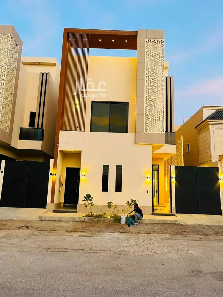 Villa for Sale in Riyadh Al Mahdiyah 1 صورة