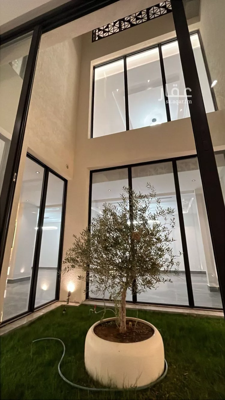 فيلا للبيع في شارع أحمد بن الرملي, حي المهدية, مدينة الرياض, منطقة الرياض صورة 3