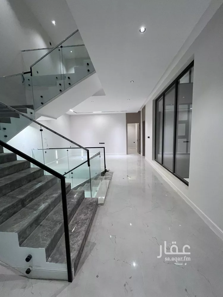 فيلا للبيع في شارع كرم الحربي, حي المهدية, مدينة الرياض, منطقة الرياض صورة 3