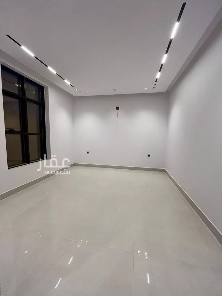فيلا للبيع في شارع أبي الشيخ الأصبهاني, حي المهدية, مدينة الرياض, منطقة الرياض 19