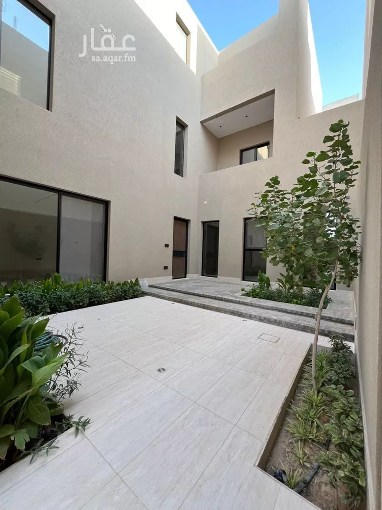 فيلا للبيع في شارع أحمد بن الحسن الأنصاري, حي المهدية, مدينة الرياض, منطقة الرياض صورة 4