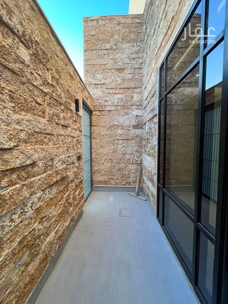 فيلا للبيع في صورة 4