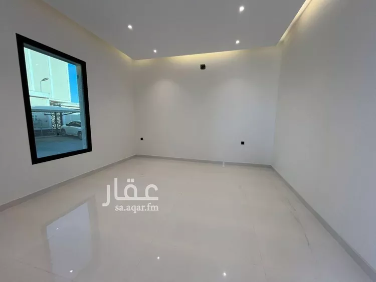 فيلا للبيع في شارع أحمد بن الحسن الأنصاري, حي المهدية, مدينة الرياض, منطقة الرياض صورة 5