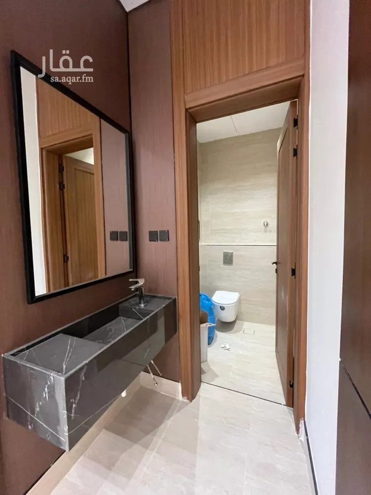 فيلا للبيع في شارع أحمد بن الحسن الأنصاري, حي المهدية, مدينة الرياض, منطقة الرياض صورة 4