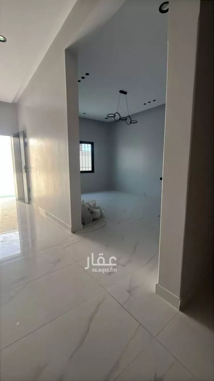 دور للبيع في شارع الشقه العليا 1370, حي السليمانية, مدينة بريدة, منطقة القصيم صورة 5