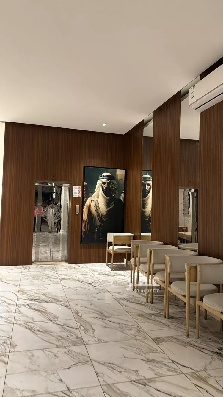 محل للإيجار في شارع الإمام أحمد بن حنبل, حي النهضة, مدينة بريده, منطقة القصيم صورة 2