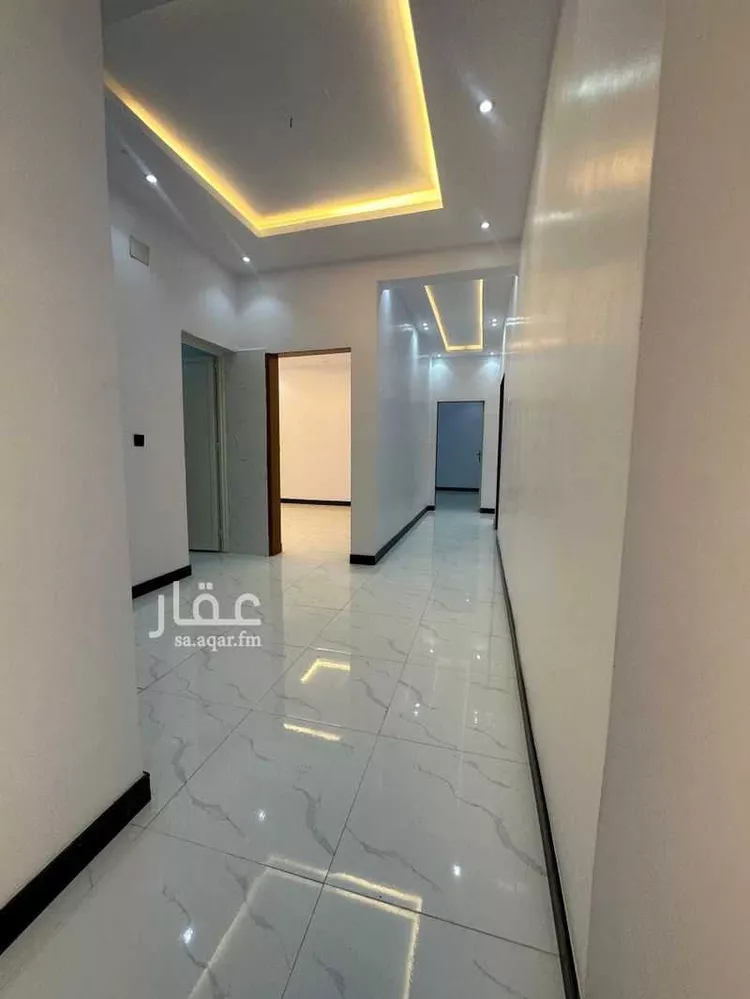 Floor for Sale in Muhayil Al Huliah West