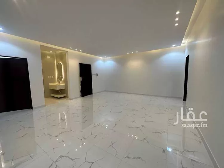 Floor for Sale in Muhayil Al Huliah West