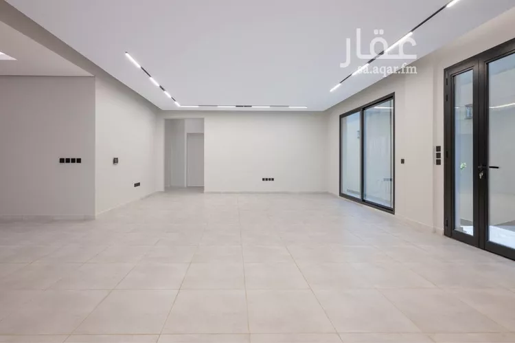 دور للبيع في شارع محمد بن أحمد بن أبي التائب, حي العارض, مدينة الرياض, منطقة الرياض صورة 3