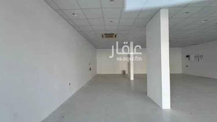 محل للإيجار في شارع الشيخ حسن بن حسين بن علي, حي الحمراء, مدينة الرياض, منطقة الرياض صورة 4