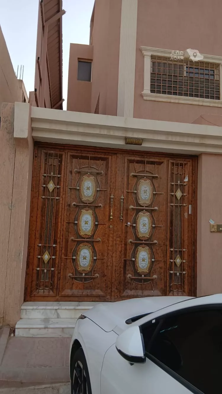 Floor for Rent in Riyadh Al Khaleej