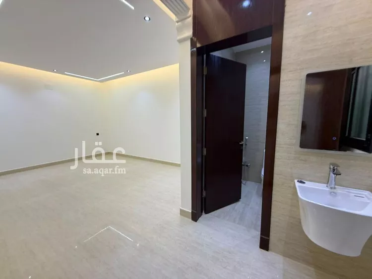 Floor for Sale in Riyadh Ad Dar Al Baida صورة 3