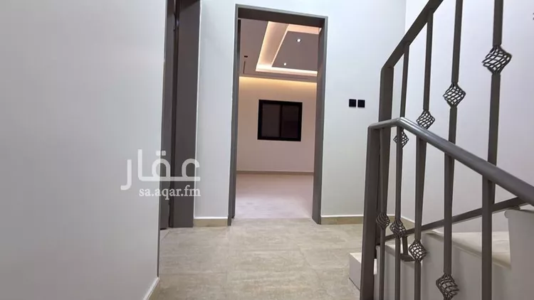 Floor for Sale in Riyadh Ad Dar Al Baida صورة 2