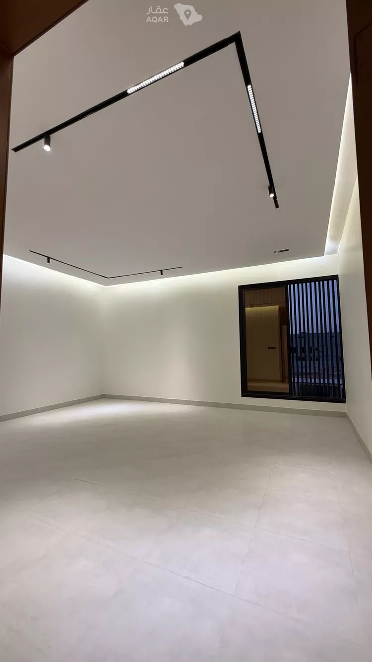 Floor for Sale in Riyadh Ar Rimal 9