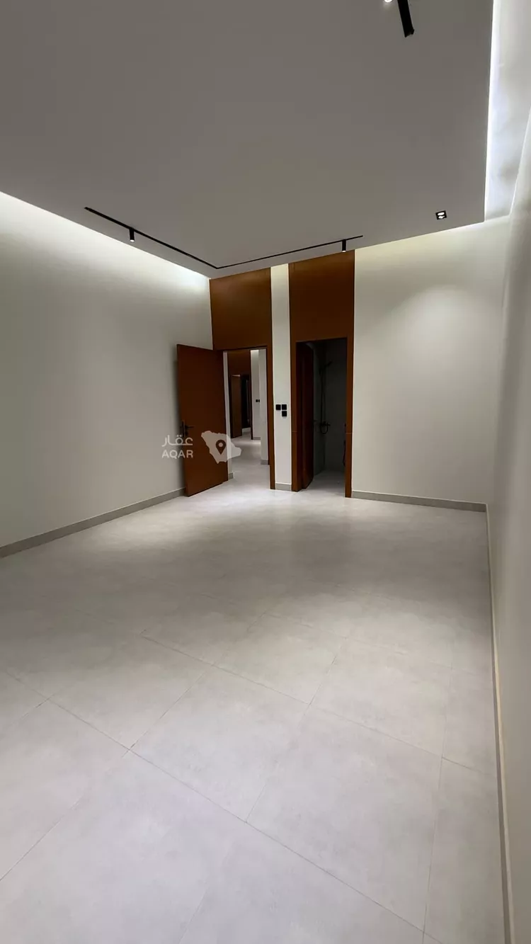 Floor for Sale in Riyadh Ar Rimal 11